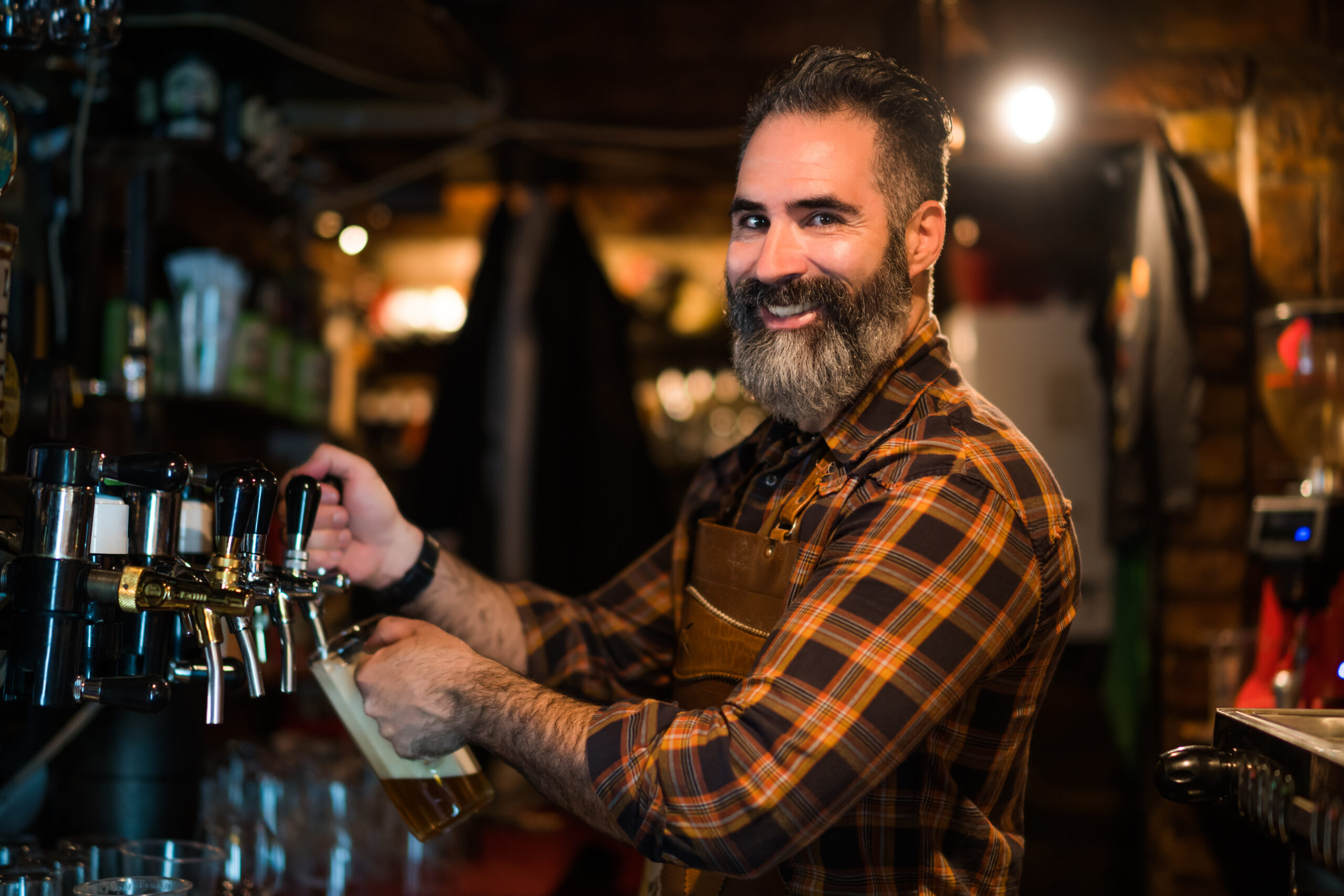 bartender-at-pub