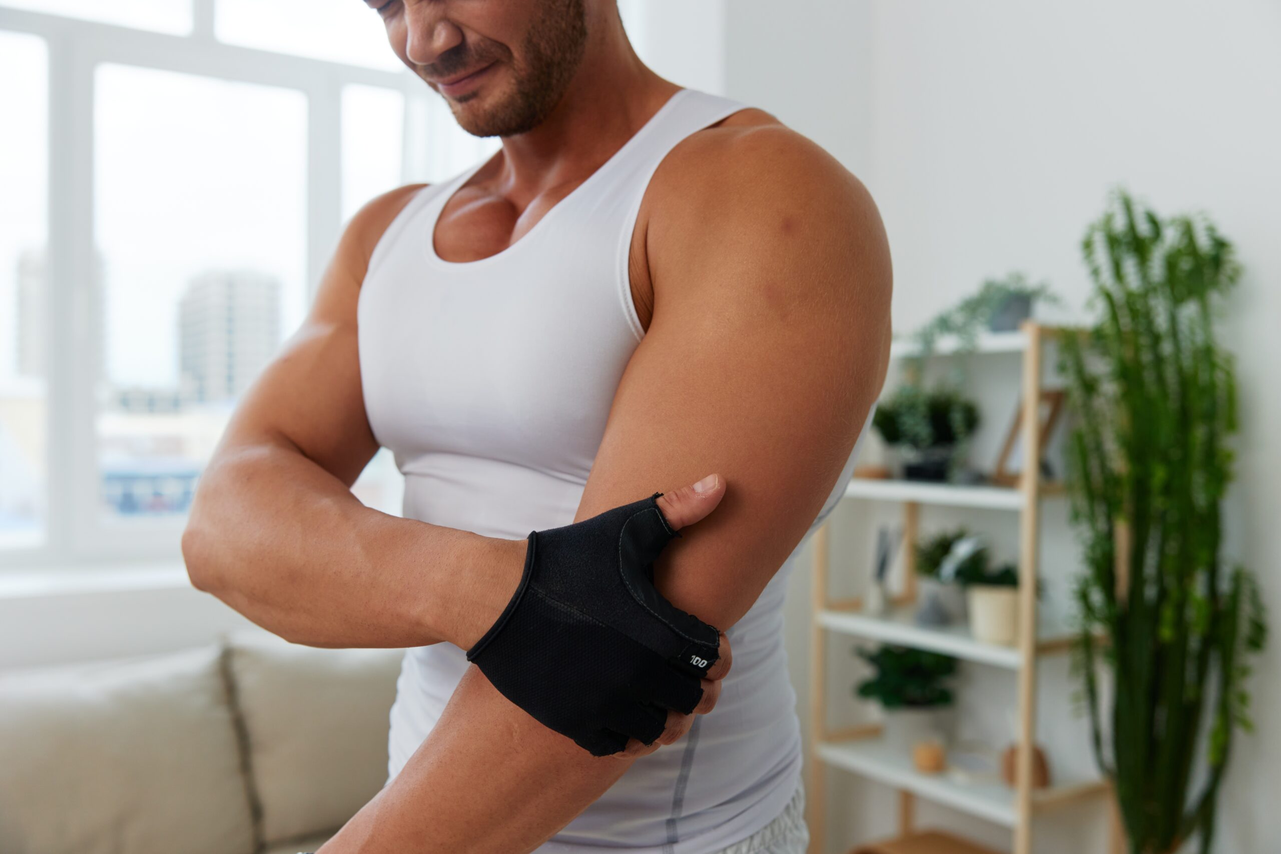 How to Use an Elbow Brace: First Aid for Elbow Support and Pain Relief - Skills Training College