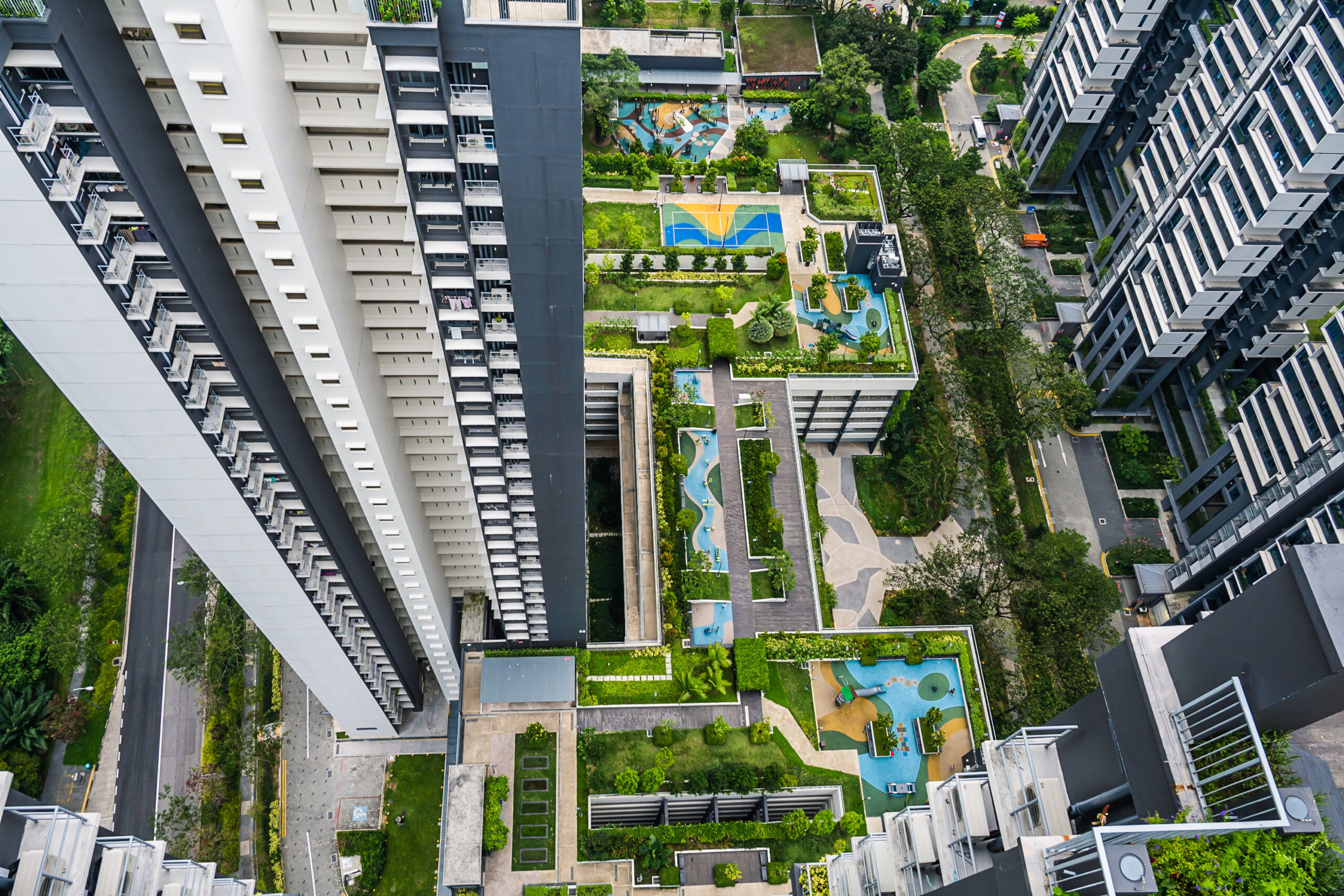 vertigo-looking-down-at-dawson-estate-in-singapore